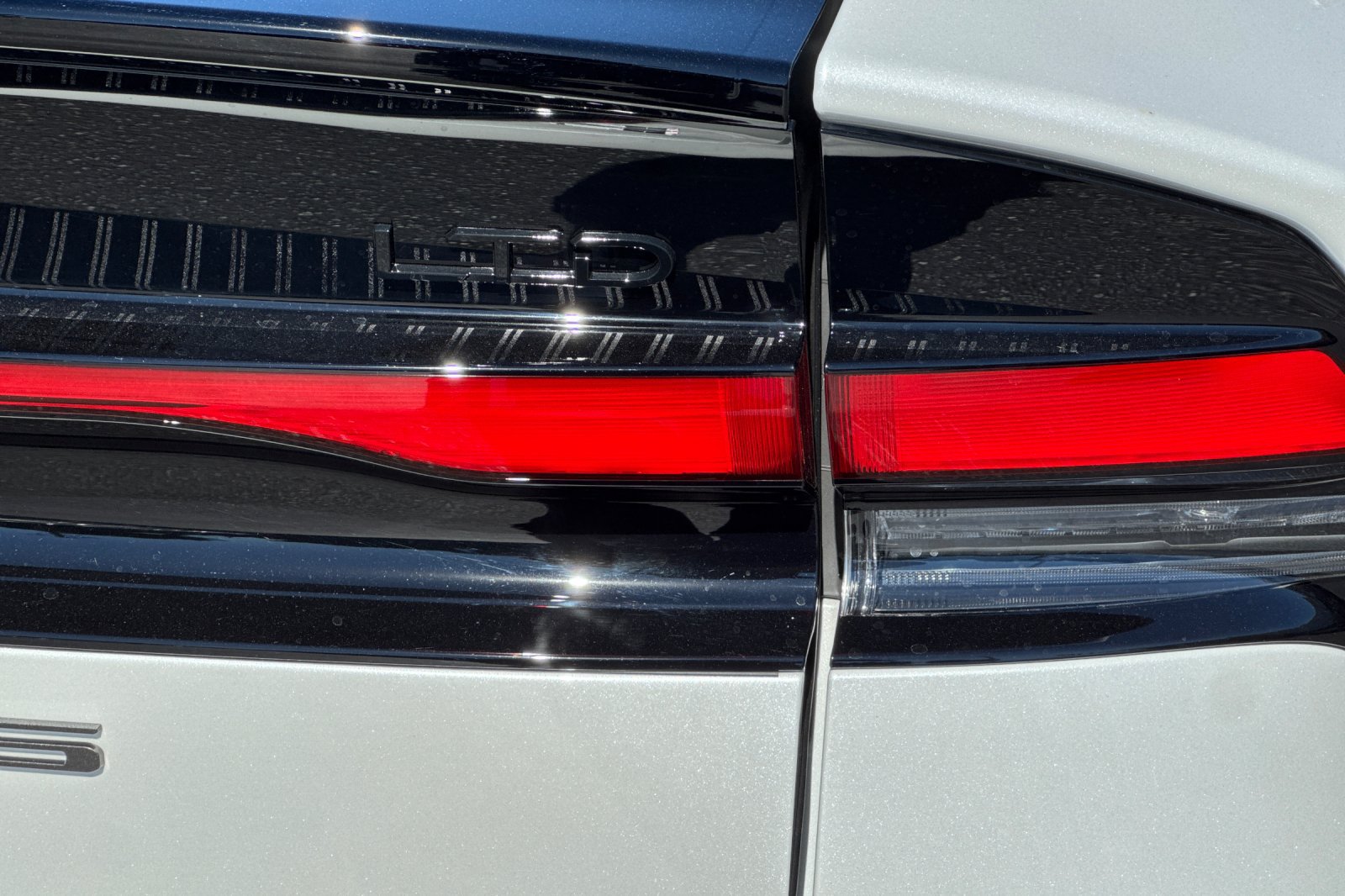 New 2027 Toyota Prius Limited AWD/4WD image 33