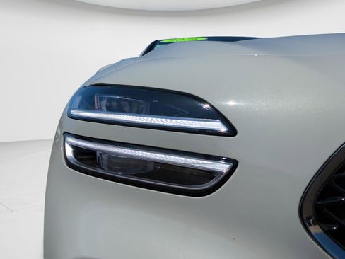 Used 2026 Genesis G70 2.5T image 9