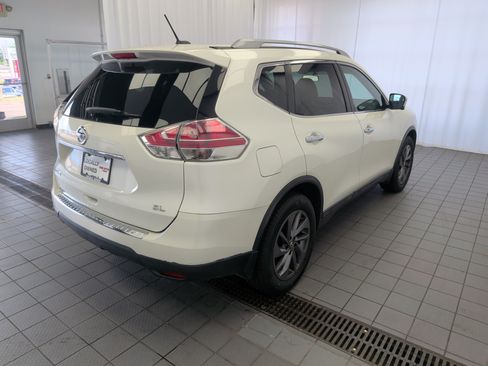 Used 2016 Nissan Rogue SL w/ SL Premium Package FWD image 4