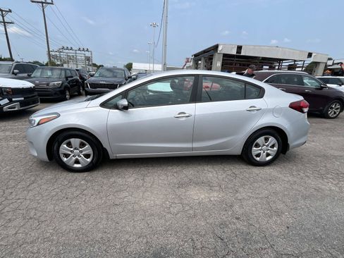 Used 2018 Kia Forte LX FWD image 4