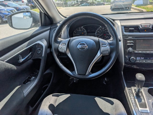 Used 2014 Nissan Altima 2.5 SV w/ Convenience Package FWD image 15