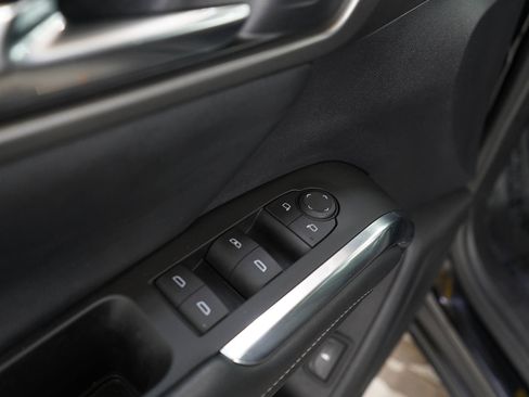 Used 2024 Chevrolet Traverse LT AWD/4WD image 23
