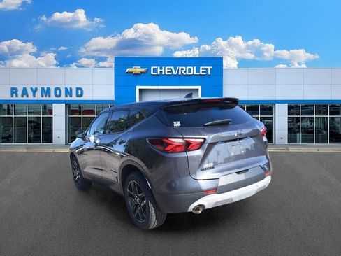 Certified 2021 Chevrolet Blazer LT w/ LPO, Black Accent Package FWD image 5