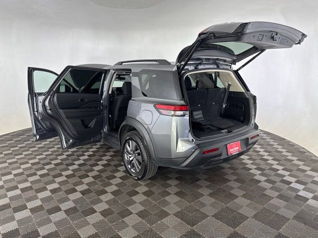 Certified 2025 Nissan Pathfinder SV AWD/4WD image 16