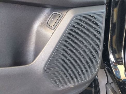 New 2026 Chevrolet Equinox LT w/ Convenience Package II FWD image 24