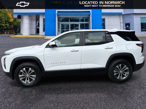 New 2026 Chevrolet Equinox LT w/ Safety and Technology Package FWD image 8