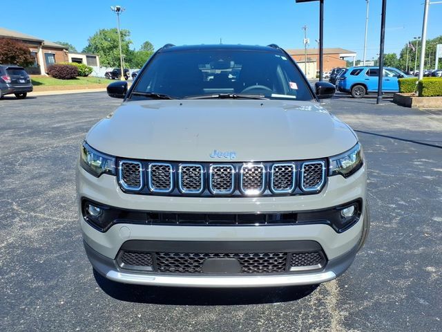 Used 2024 Jeep Compass Limited AWD/4WD image 36