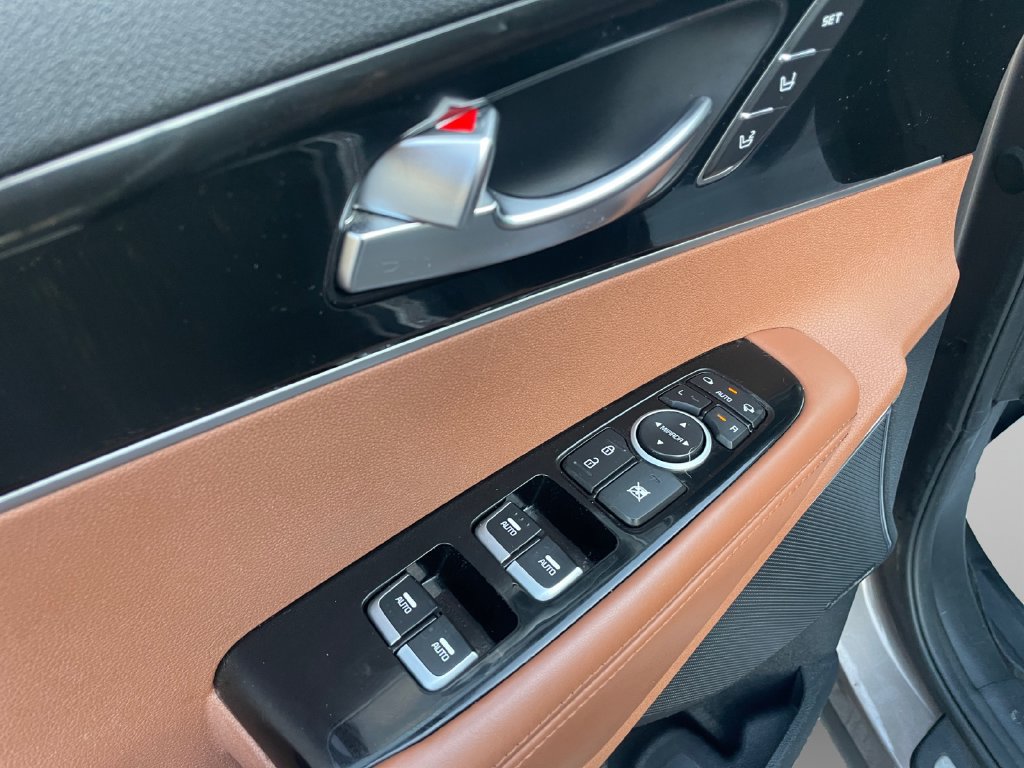 Used 2019 Kia Sorento SX AWD/4WD image 23