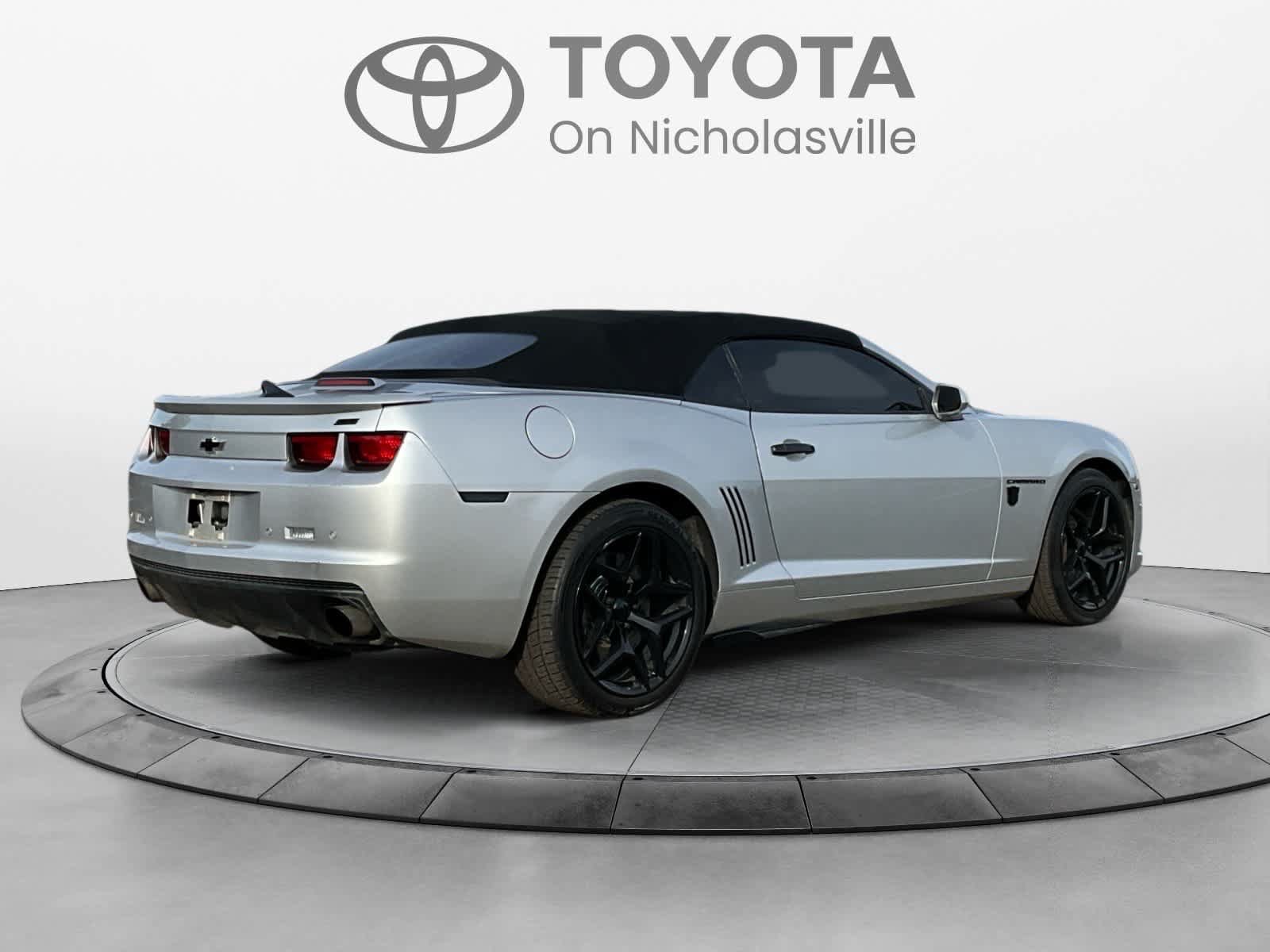 Used 2012 Chevrolet Camaro SS RWD image 14