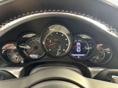 Used 2018 Porsche 911 Turbo image 15