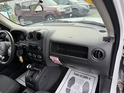 Used 2014 Jeep Patriot Sport w/ Power Value Group AWD/4WD image 29