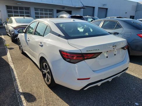 Certified 2022 Nissan Sentra SV FWD image 4