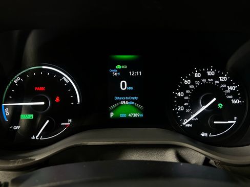 Certified 2024 Toyota Sienna XLE image 16