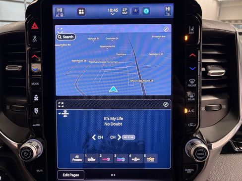 Used 2025 RAM 1500 Laramie w/ Night Edition image 24