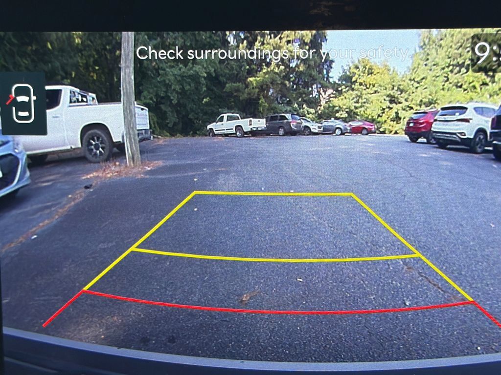Used 2024 Hyundai Kona Limited FWD image 30