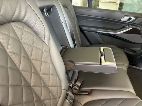 Used 2025 BMW X7 xDrive40i image 33