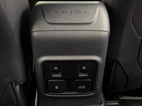 Used 2024 Ford Bronco Black Diamond AWD/4WD image 41