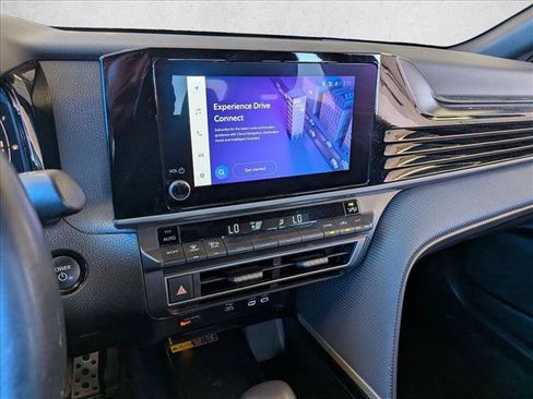 Used 2025 Toyota Camry SE FWD image 11