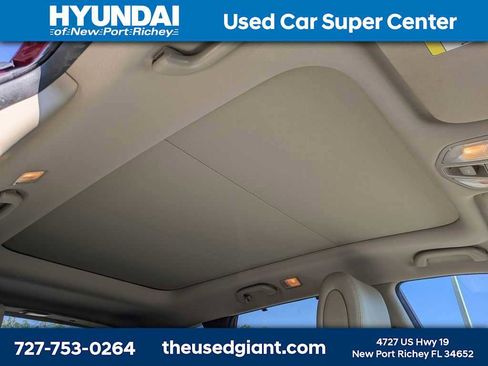 Used 2017 Hyundai Santa Fe Sport image 8