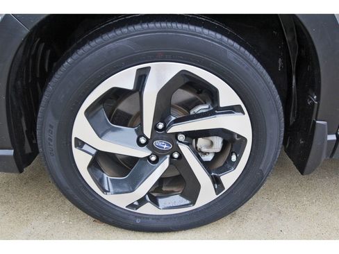 Certified 2023 Subaru Forester Touring AWD/4WD image 30