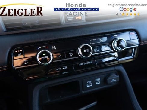 Used 2024 Honda Pilot TrailSport image 25