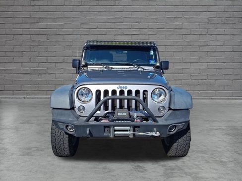 Used 2018 Jeep Wrangler Sport AWD/4WD image 4
