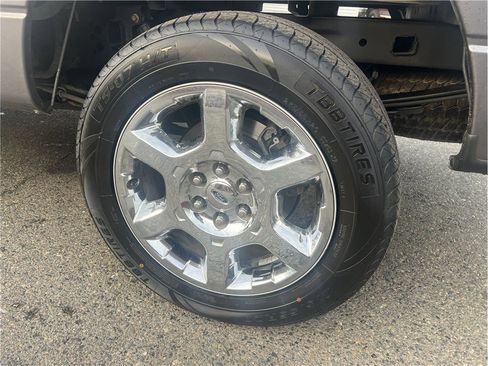 Used 2013 Ford F150 XLT w/ Luxury Equipment Group image 9