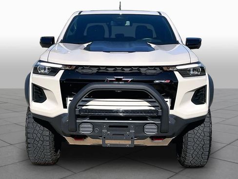 Used 2026 Chevrolet Colorado ZR2 w/ Off-Road Front Bumper Package AWD/4WD image 4