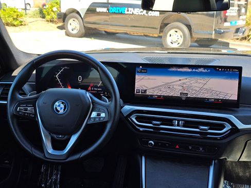 Used 2024 BMW 330e xDrive image 26