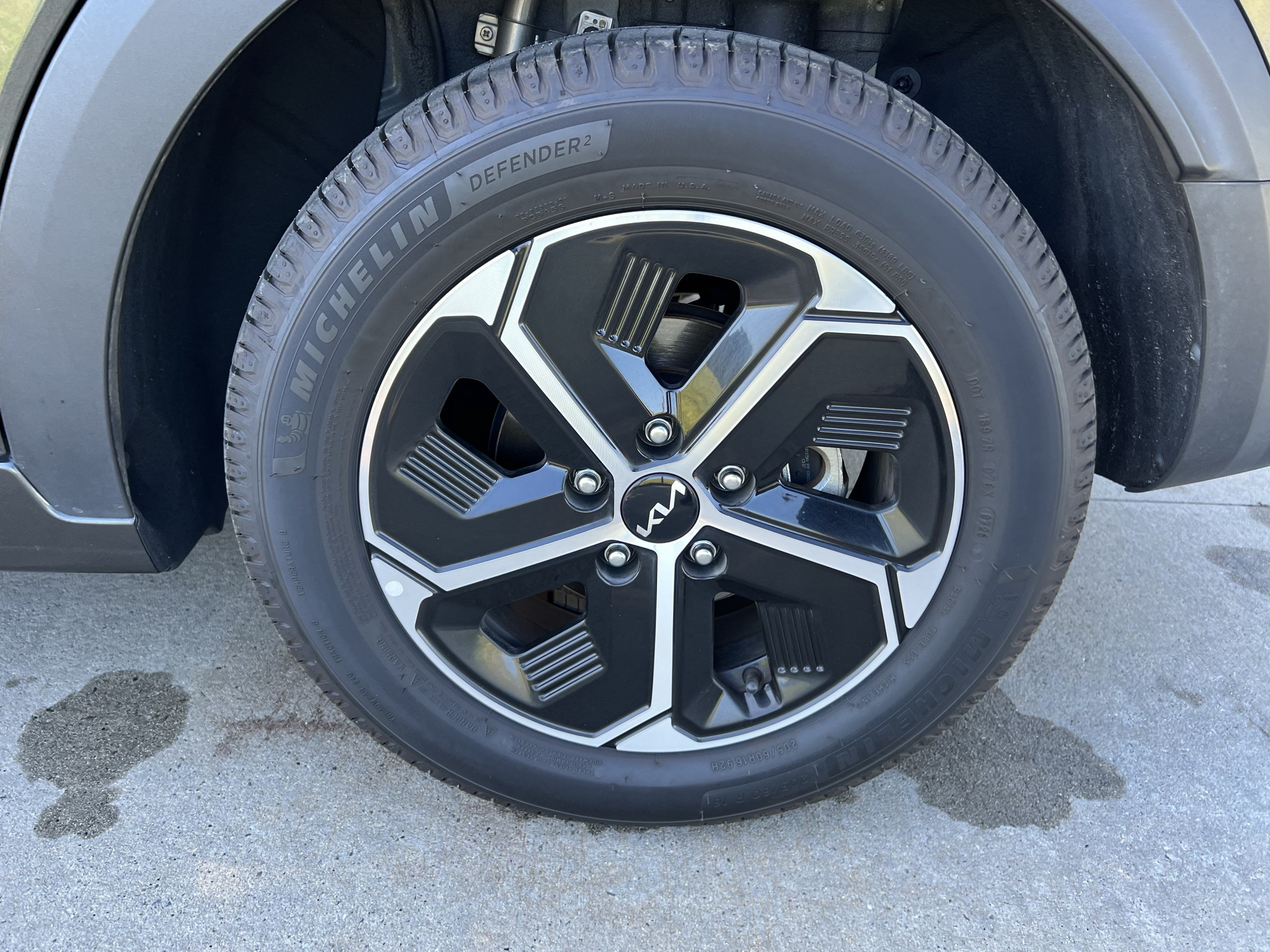 Used 2025 Kia Niro EX FWD image 13