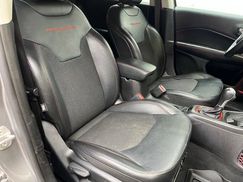 Used 2020 Jeep Compass Trailhawk AWD/4WD image 22