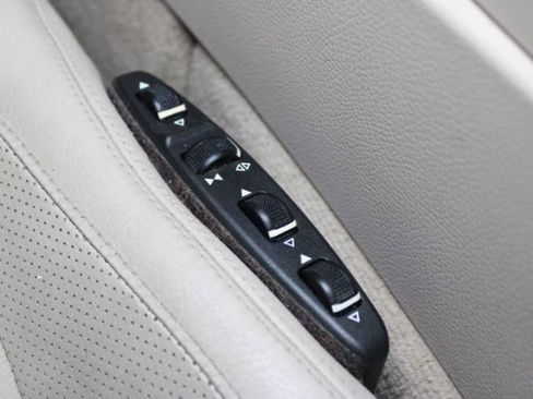 Used 2014 Mercedes-Benz E 350 4MATIC image 15