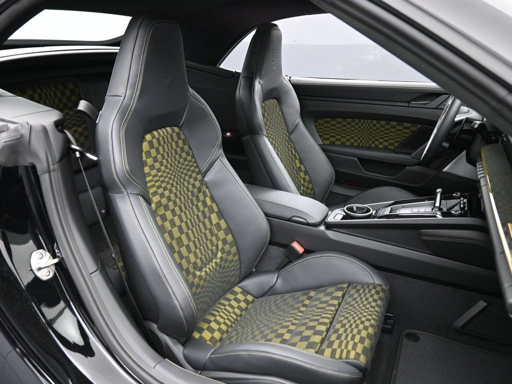 Certified 2026 Porsche 911 GTS RWD image 31