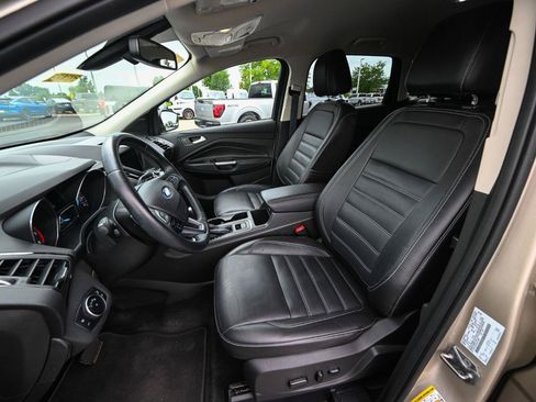 Used 2017 Ford Escape Titanium AWD/4WD image 19