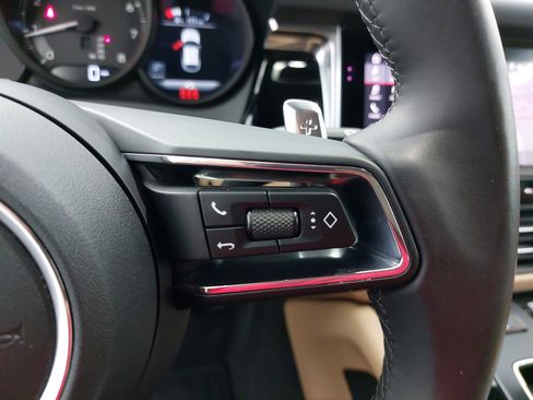 Used 2023 Porsche Macan Turbo image 20