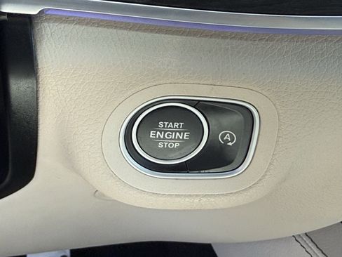 Used 2025 Mercedes-Benz GLS 450 4MATIC image 24