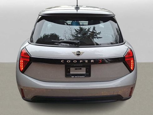 Certified 2025 MINI Cooper S image 4