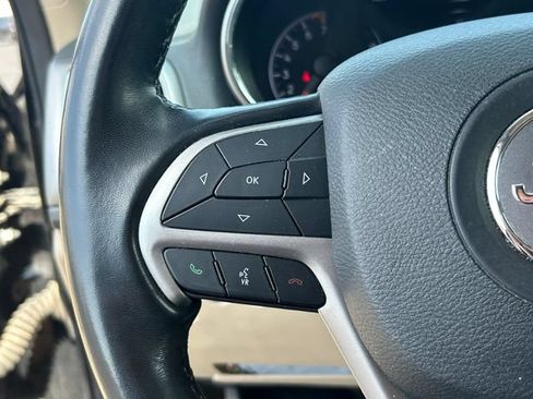 Used 2021 Jeep Grand Cherokee Laredo AWD/4WD image 20