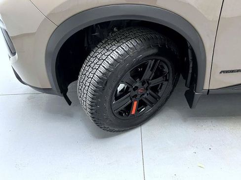 Certified 2025 Nissan Rogue SV AWD/4WD image 23