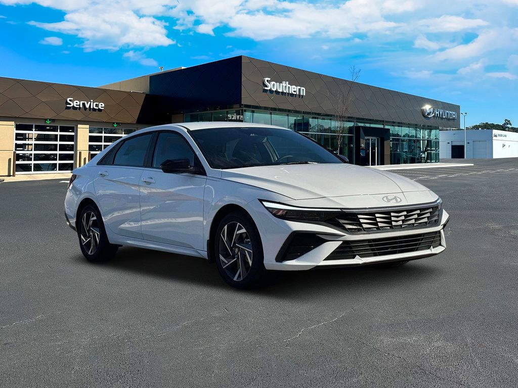 New 2025 Hyundai Elantra SEL FWD image 12