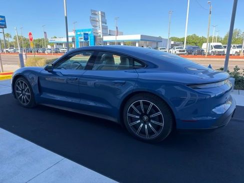 Used 2022 Porsche Taycan RWD image 3