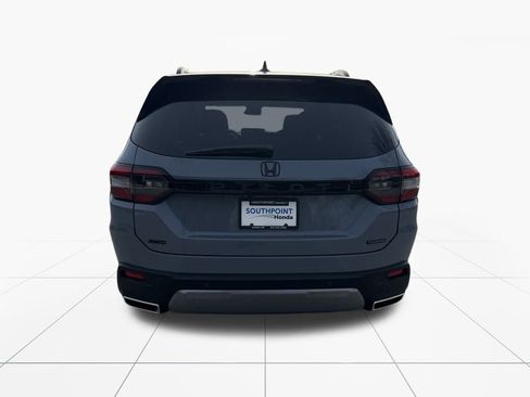 New 2026 Honda Pilot Touring image 7
