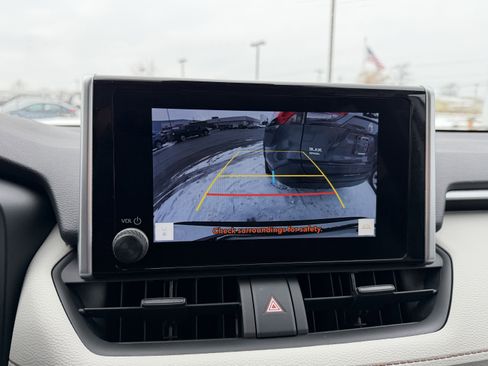 Used 2023 Toyota RAV4 XLE image 19