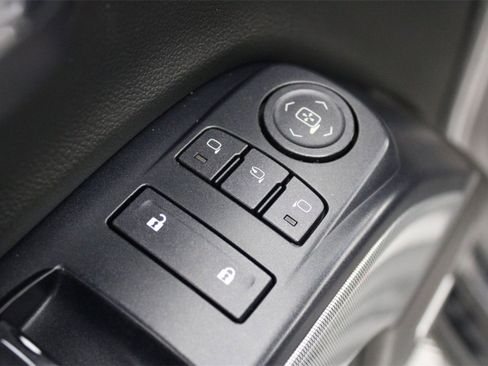 Used 2017 Chevrolet Silverado 2500 LTZ image 19