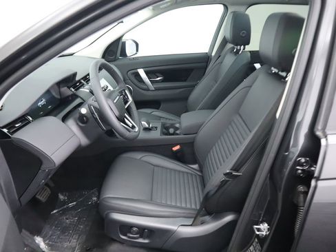 Used 2025 Land Rover Discovery Sport S image 21