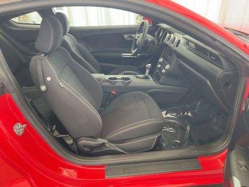 Used 2019 Ford Mustang Coupe image 29