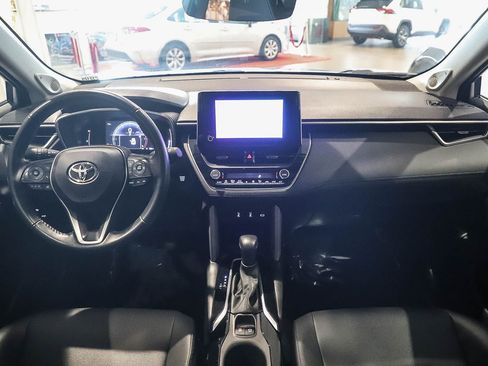Certified 2024 Toyota Corolla Cross XLE w/ Convenience Package FWD image 11
