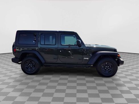 Used 2021 Jeep Wrangler Unlimited Sport AWD/4WD image 9