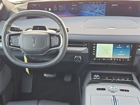 New 2025 Lincoln Navigator Reserve w/ Jet Appearance Package image 24