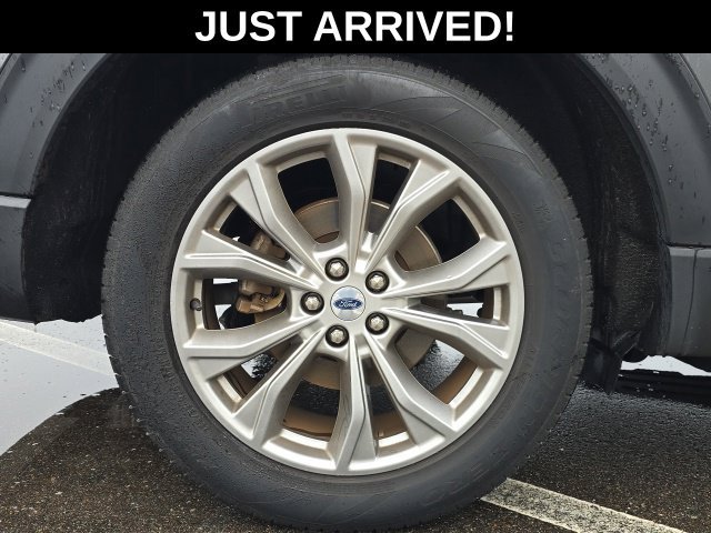 Used 2023 Ford Explorer XLT w/ Equipment Group 202A RWD image 5